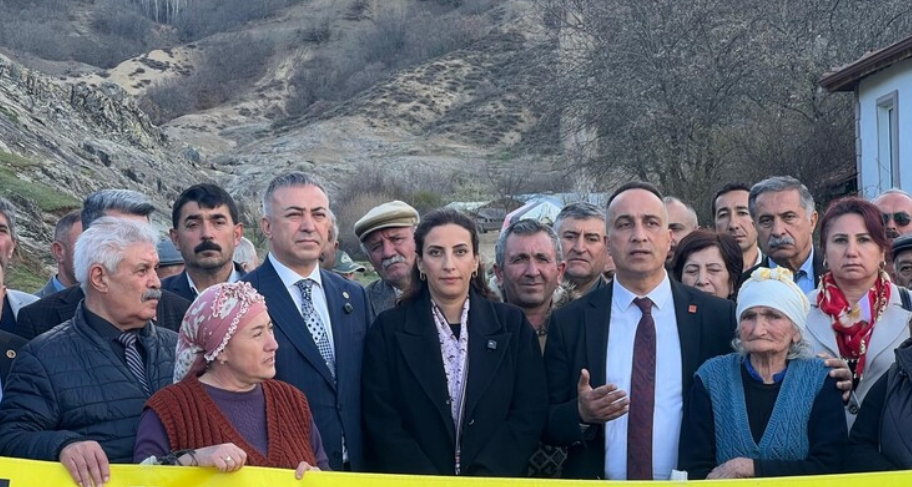 Köyün 180 Metre Yakınına Taş Ocağı: CHP'den Evrim Karakaya'ya Destek Ziyareti