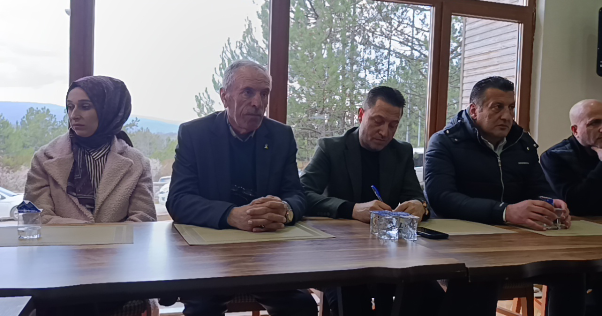 AK Parti Pazaryeri Teşkilatı’ndan Hizmet Odaklı Mesaj: “Bizim Siyasetimiz Hizmettir”