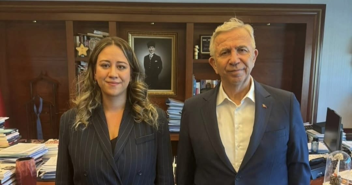 Ayça Çağlar’dan Mansur Yavaş’a Destek Mesajı: “Başkanımız Yalnız Değildir”
