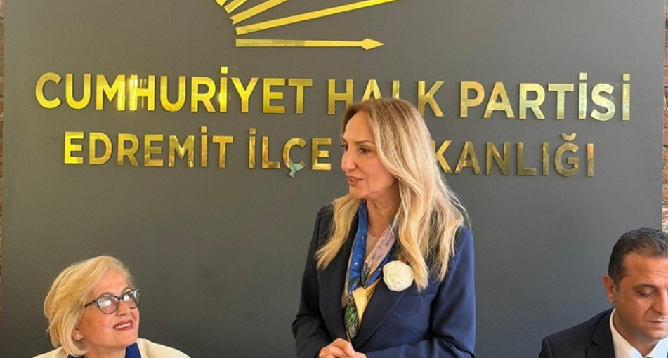 Aylin Nazlıaka: 