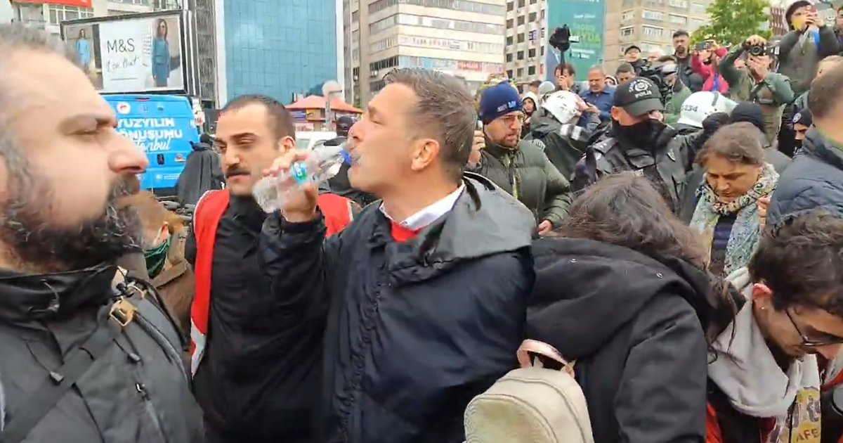 Mecidiyeköy'de 1 Mayıs Müdahalesi: Erkan Baş Biber Gazına Maruz Kaldı!
