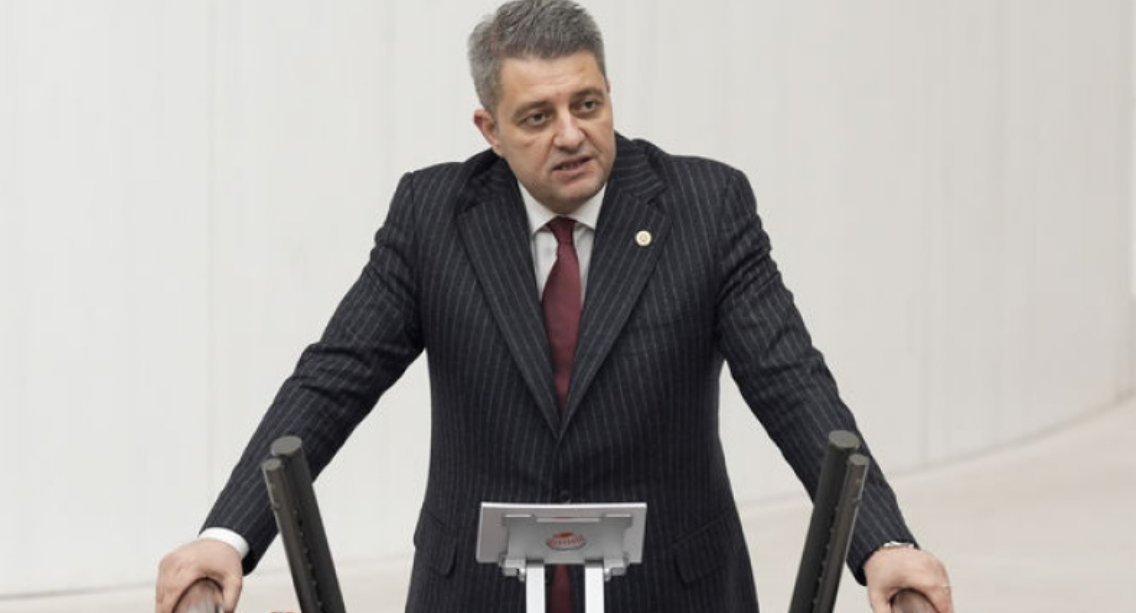 İYİ Parti’de İstifa Depremi: İstanbul Milletvekili Ersin Beyaz Partisinden Ayrıldı