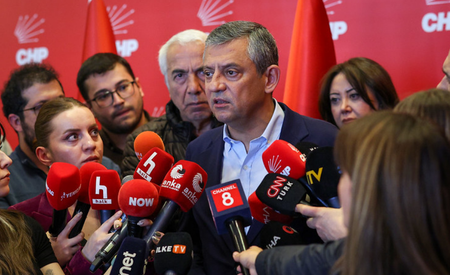 Özgür Özel'den Kurultay Mesajı: 