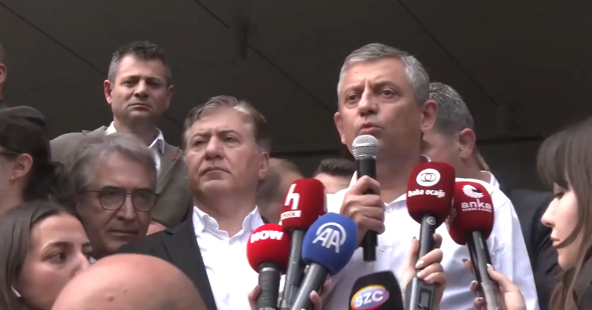 Özgür Özel CHP Genel Merkezi'nden Ayrıldı: 