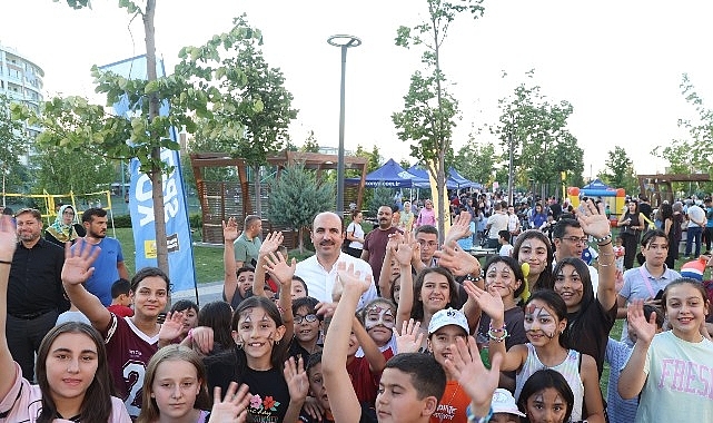 Başkan Altay “Parklarda Şenlik Var