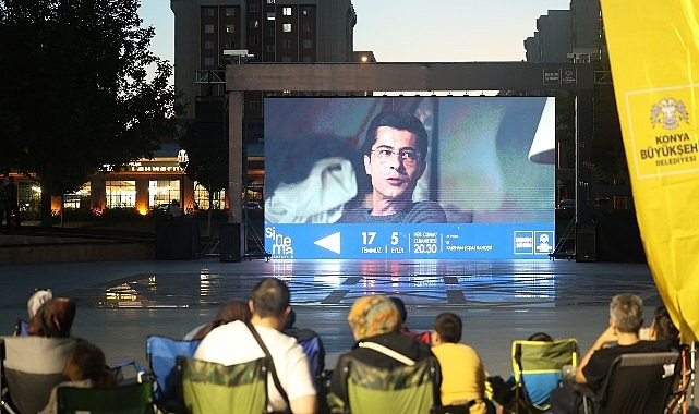 Konya Büyükşehir'in ″Sinema Akşamları″ Konyalıları Açık Havada Buluşturuyor
