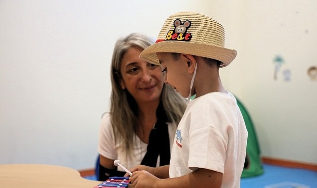 Minik Hazar Ali, ilk kez “anne