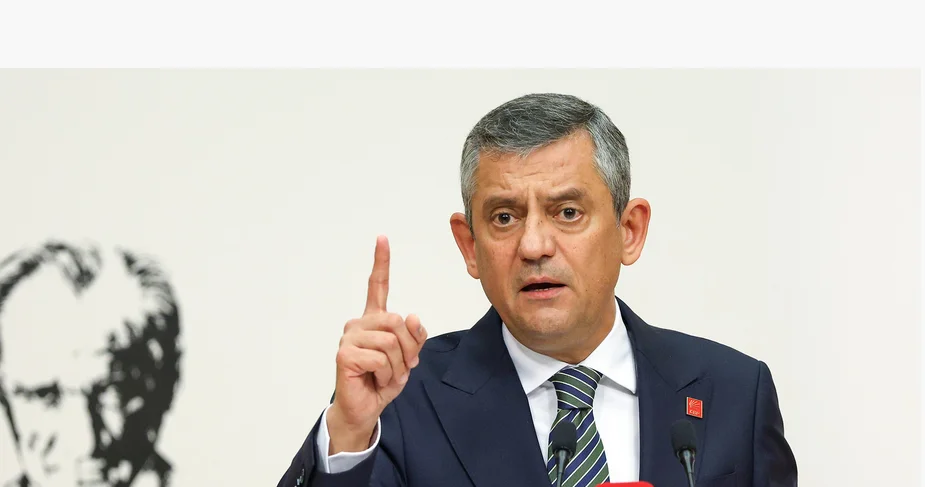 Özgür Özel: 